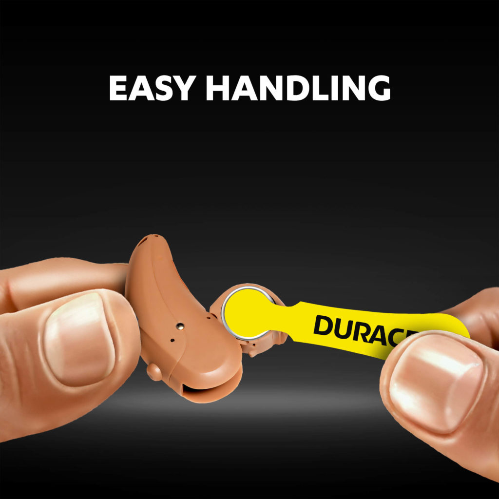 Easy handling of hearing aids batteries illustration